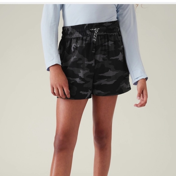 ATHLETA GIRL PLAY MORE 3" SHORTS black and gray camo size XXL 16 - Picture 1 of 13